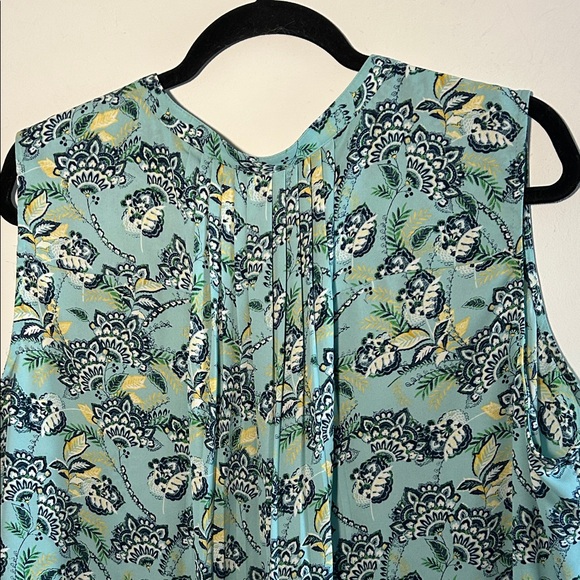 Charter Club, Woman’s Size 2X Floral Sleeveless Top - Blue and Yellow - Picture 7 of 8